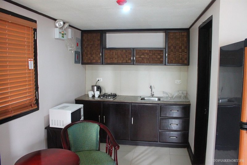 utopia-resort-rose-down-room-puerto-galera-philippines-002