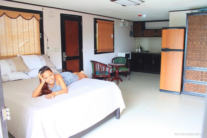 utopia-resort-rose-down-room-puerto-galera-philippines-056