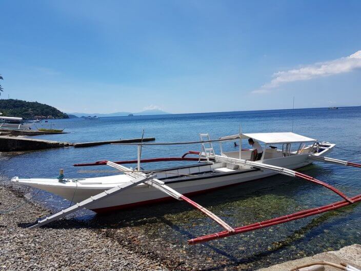 blue ribbon dive center boat