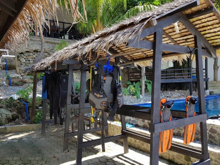 blue ribbon dive center drying area