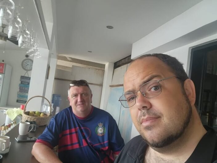 Jonathan Venn and Baz at Blue Ribbon Dive Resort in Anilao. Baz was dive shop manager from 2011 to 2016 before starting Deep Blue Scuba in Subic.